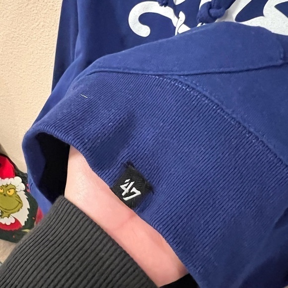 𝅺47 NFL colts sweater - Picture 2 of 5